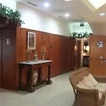 Maddaloni فندق 4*
