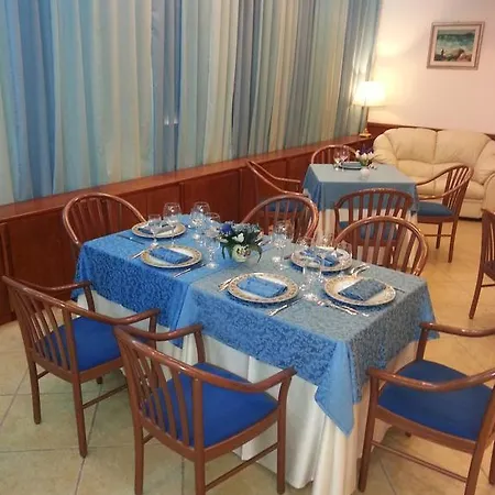 Hotell Maddaloni 4*