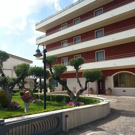 Maddaloni Hotel